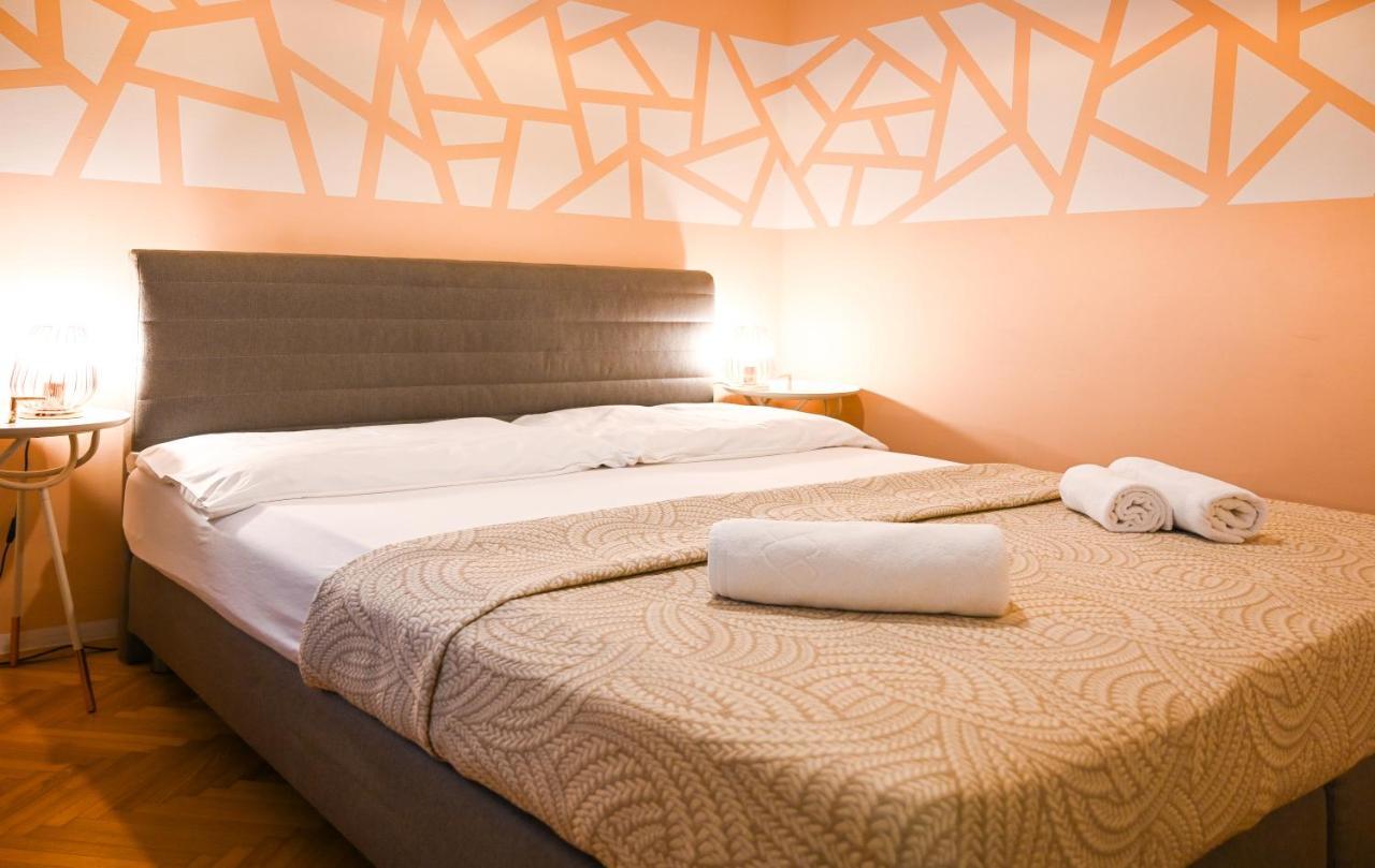 Exclusive Schoenbrunn Apartment *